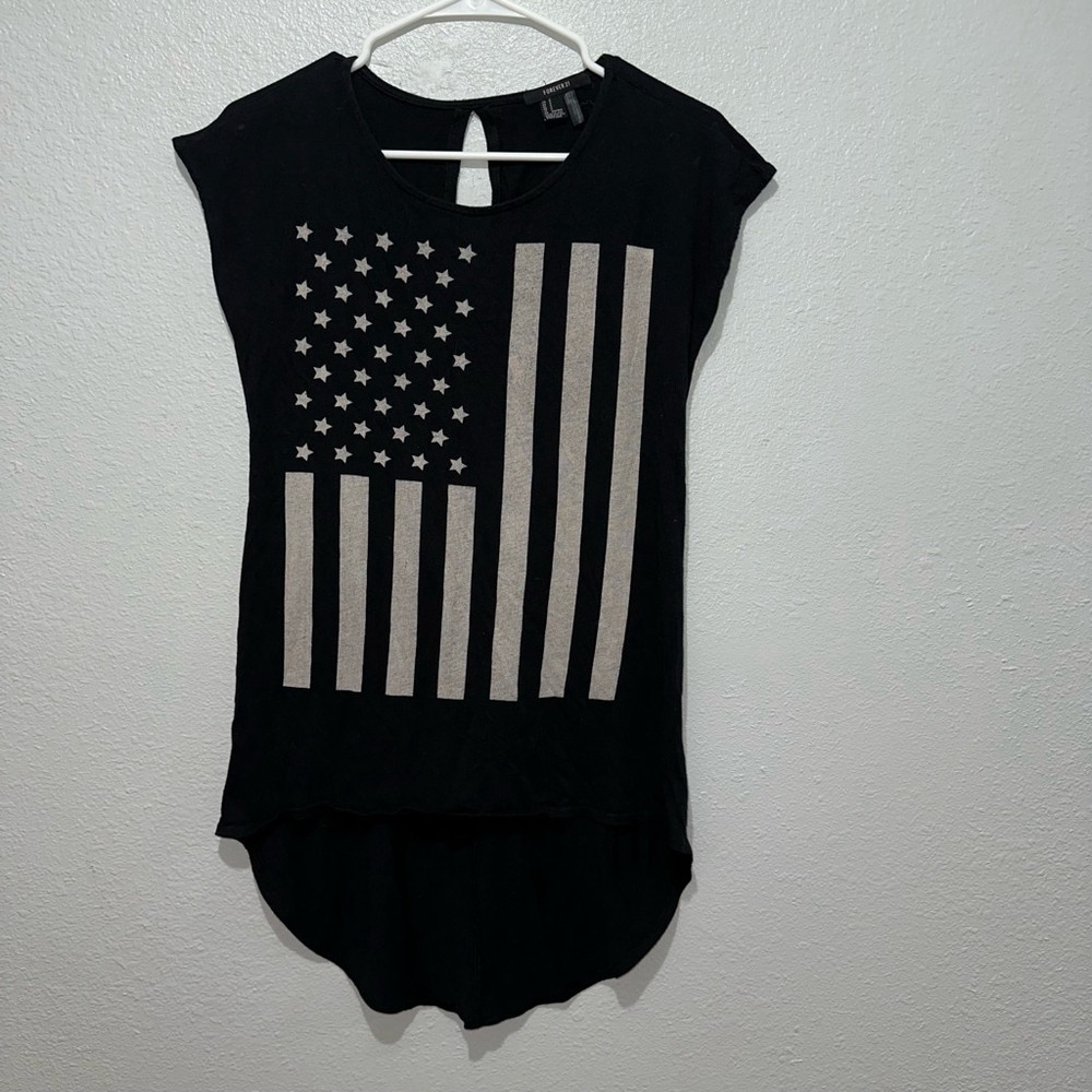 Black and White Graphic Women's Top